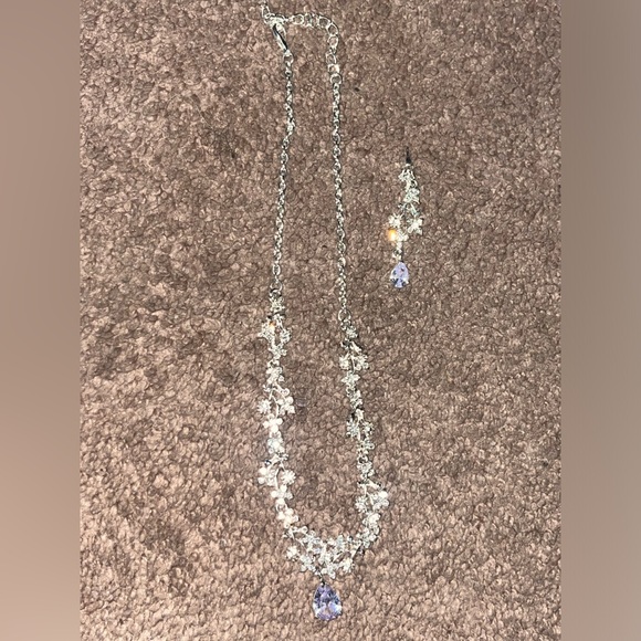 Necklace - Picture 2 of 2